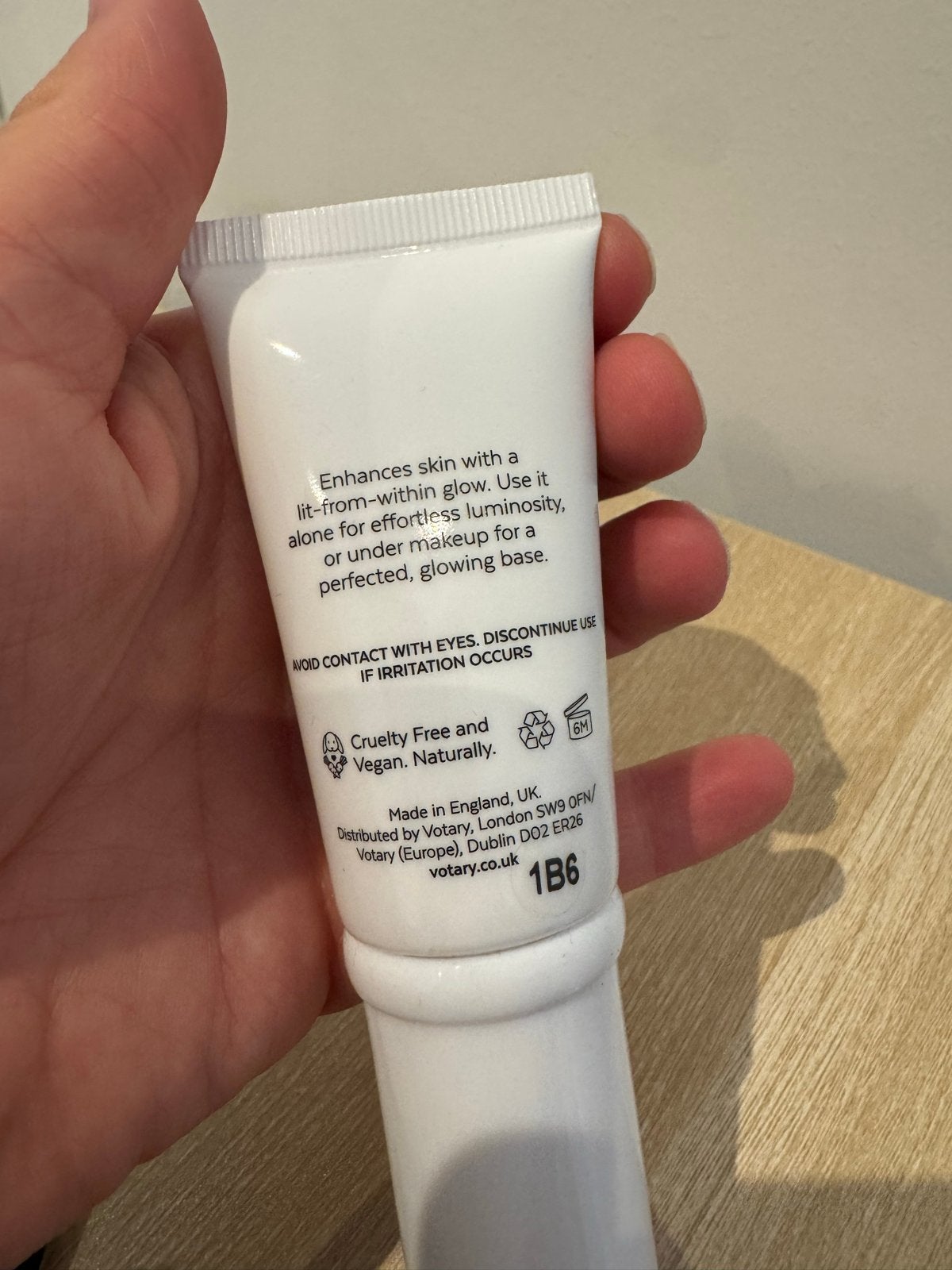 Votary Luminous Skin Liquid - Stralende Huid, Ophalen of Verzenden, Nieuw, Gehele gezicht, Verzorging