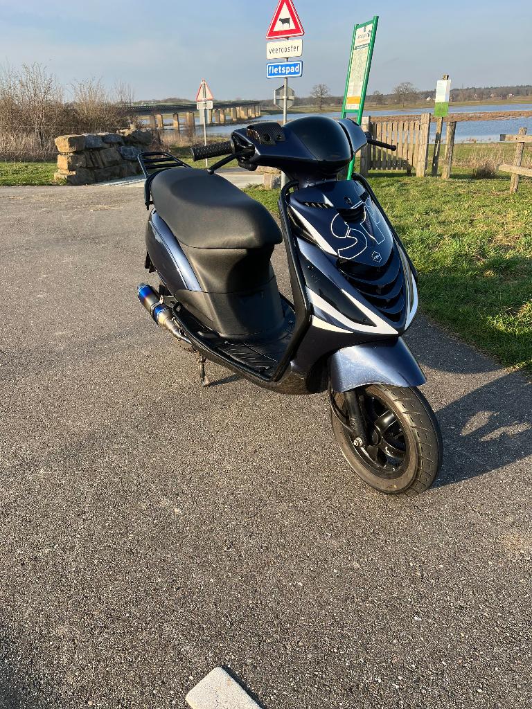 Piaggio zip Iget 2023, Fietsen en Brommers, Brommers | Overige merken, Ophalen, Maximaal 45 km/u, Nieuw, Piaggio Zip
