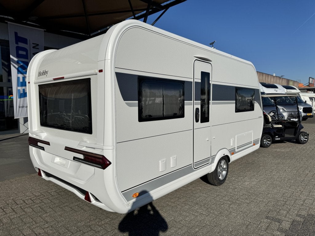 Hobby De Luxe 460 UFE ACTIE! LED PAKKET + TAPIJT OP-=OP, Overige typen, Hobby, Bedrijf, 4 tot 5 meter