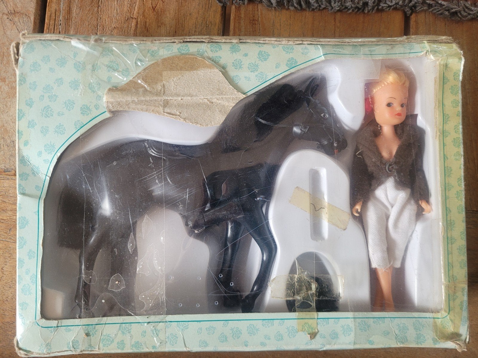 Vintage Mini Sindy pop met paard - Beatrix en haar Paard, Ophalen of Verzenden, Zo goed als nieuw, Overige typen