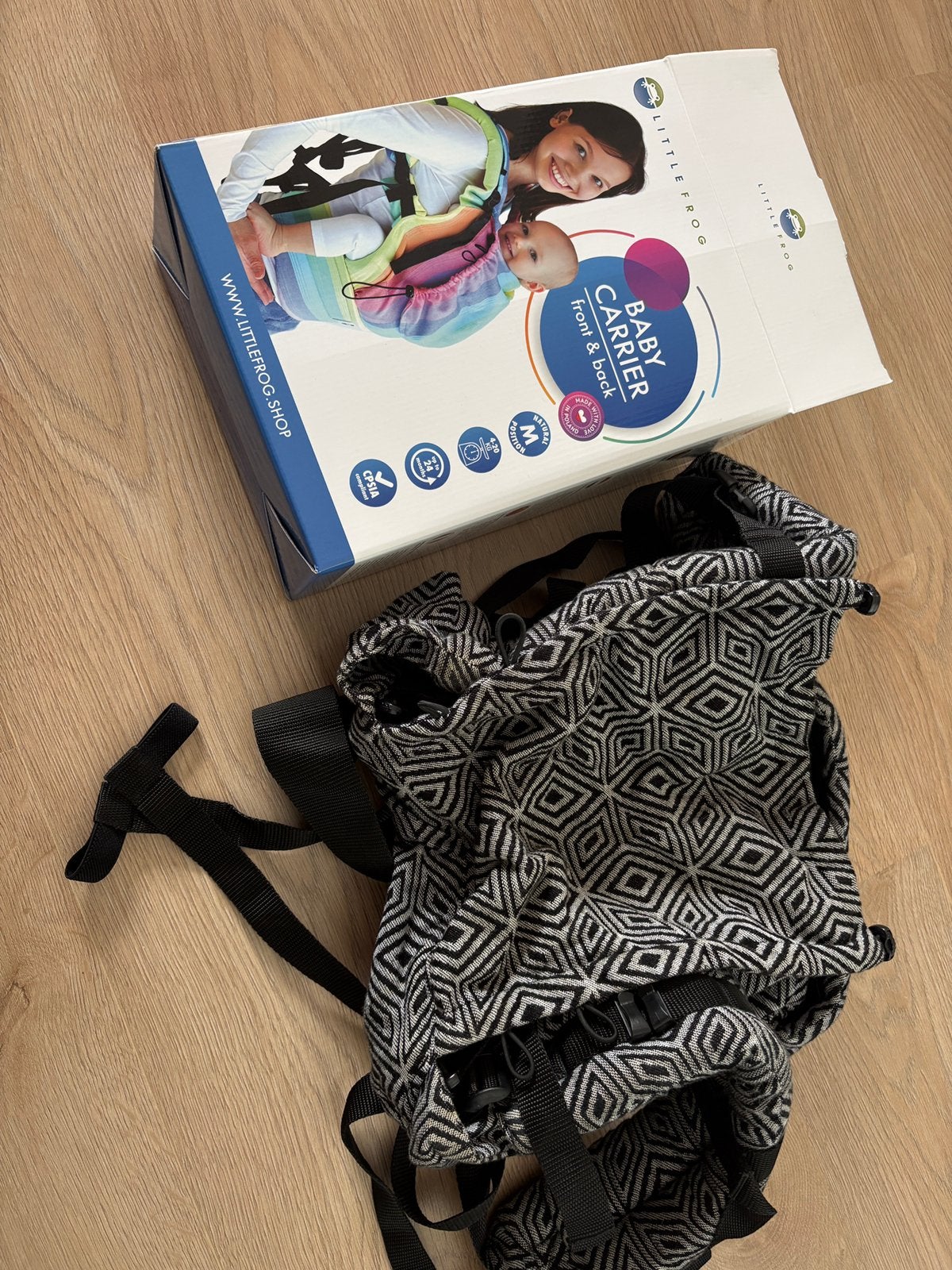 Little frog baby draagzak Black stube STD stof!, Overige merken, Buik of Rug, Ophalen of Verzenden, Zo goed als nieuw