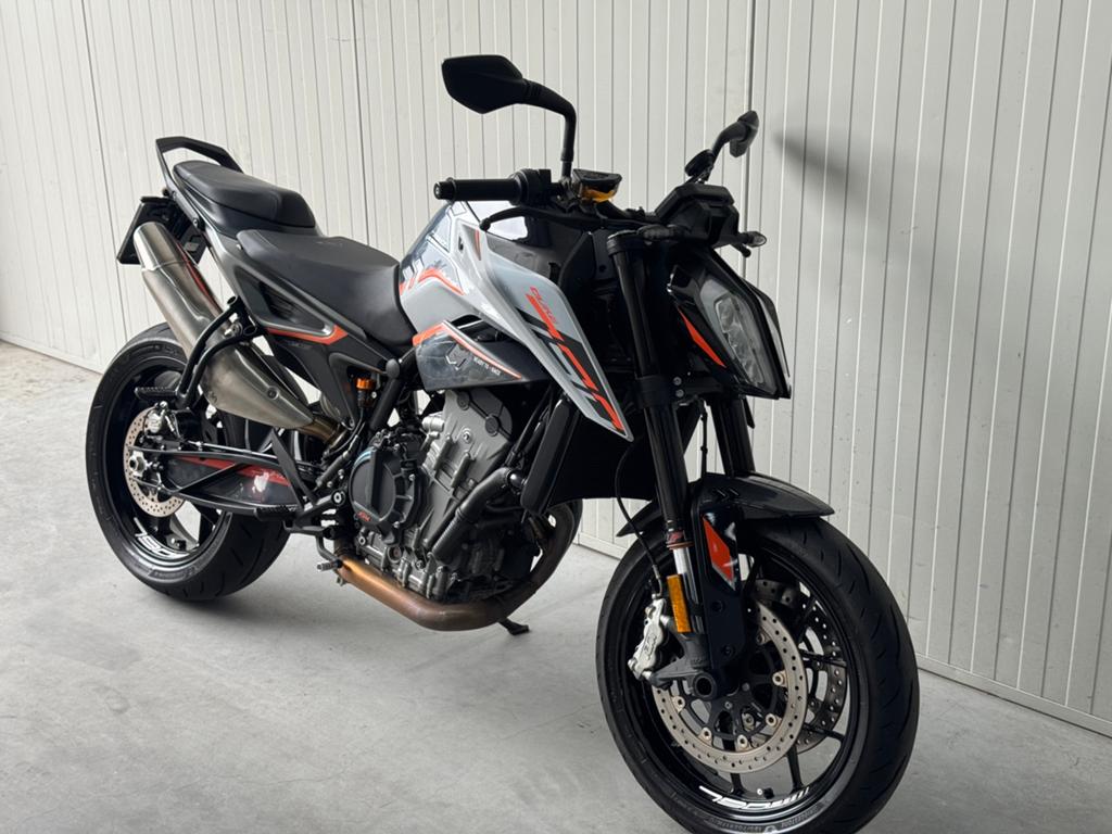 KTM 790 Duke 2024 A2(35kW)| Quickshifter | Decat | Garantie, Motoren, 2 cilinders, Occasion, Minimaal motorrijbewijs A2, 12 t/m 35 kW