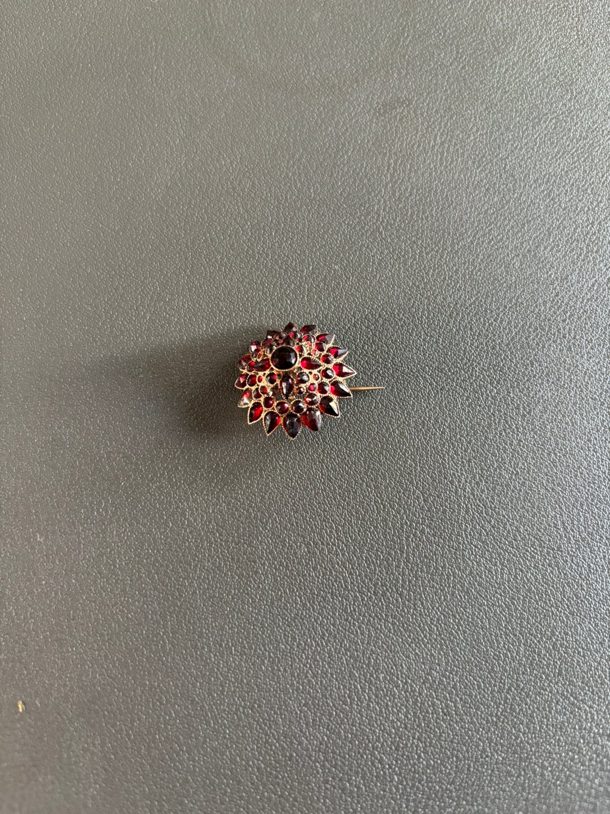 14k gouden broche met granaten, Antiek en Kunst, Ophalen of Verzenden, Goud