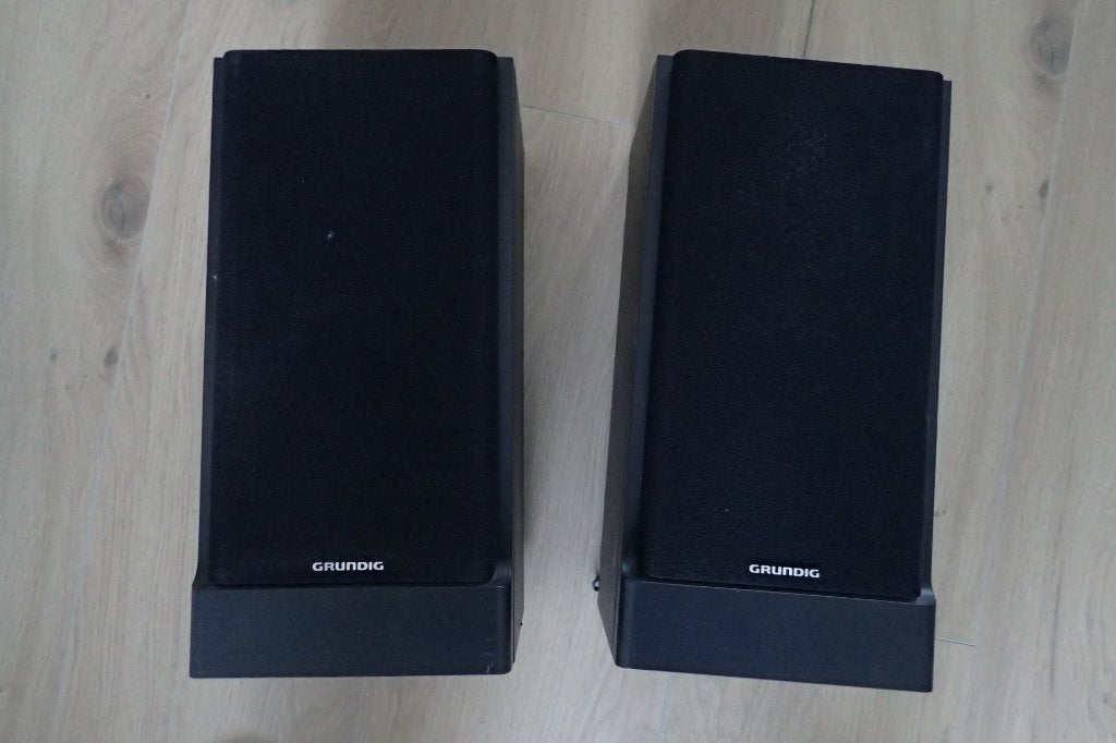 2 zwarte Grundig MBX II boxen (speakers/luidsprekers), Stereo speakers, Gebruikt, Minder dan 60 watt, Ophalen