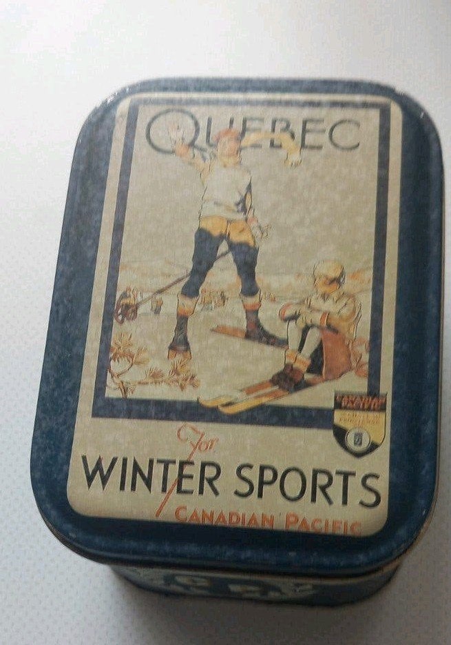 Vintage Canadian Pacific Quebec Winter Sports Theeblik 10x8, Ophalen of Verzenden, Gebruikt, Thee, Overige merken