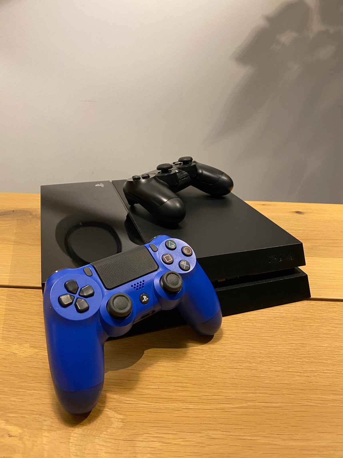 PlayStation 4 met 2 controllers en 5 games, Spelcomputers en Games, Met 2 controllers, Ophalen of Verzenden, Original, Gebruikt
