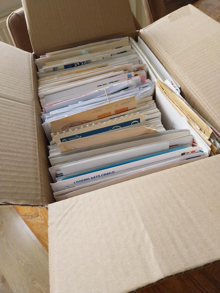 grote doos met stempelmateriaal, Postzegels en Munten, Postzegels | Volle albums en Verzamelingen, Ophalen of Verzenden, Nederland