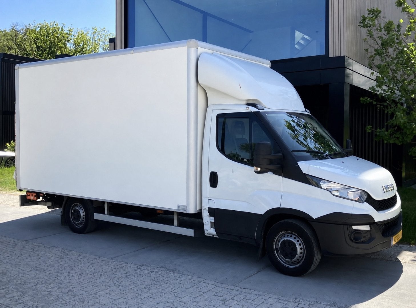 Marko Transport & Verhuizingen, Opslag