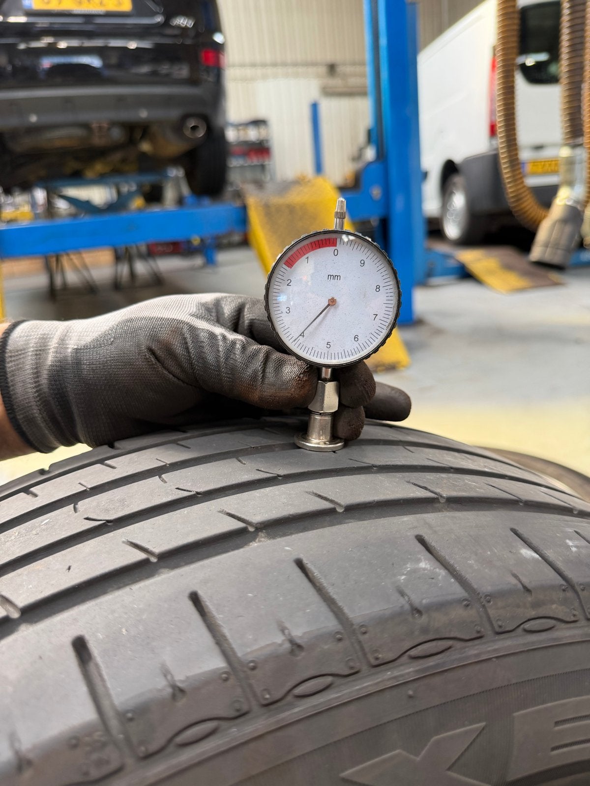 Gebruikte Nexen zomerbanden 225/55R18 met 4mm profiel, Auto-onderdelen, Banden en Velgen, Ophalen, 18 inch, Gebruikt, Band(en)