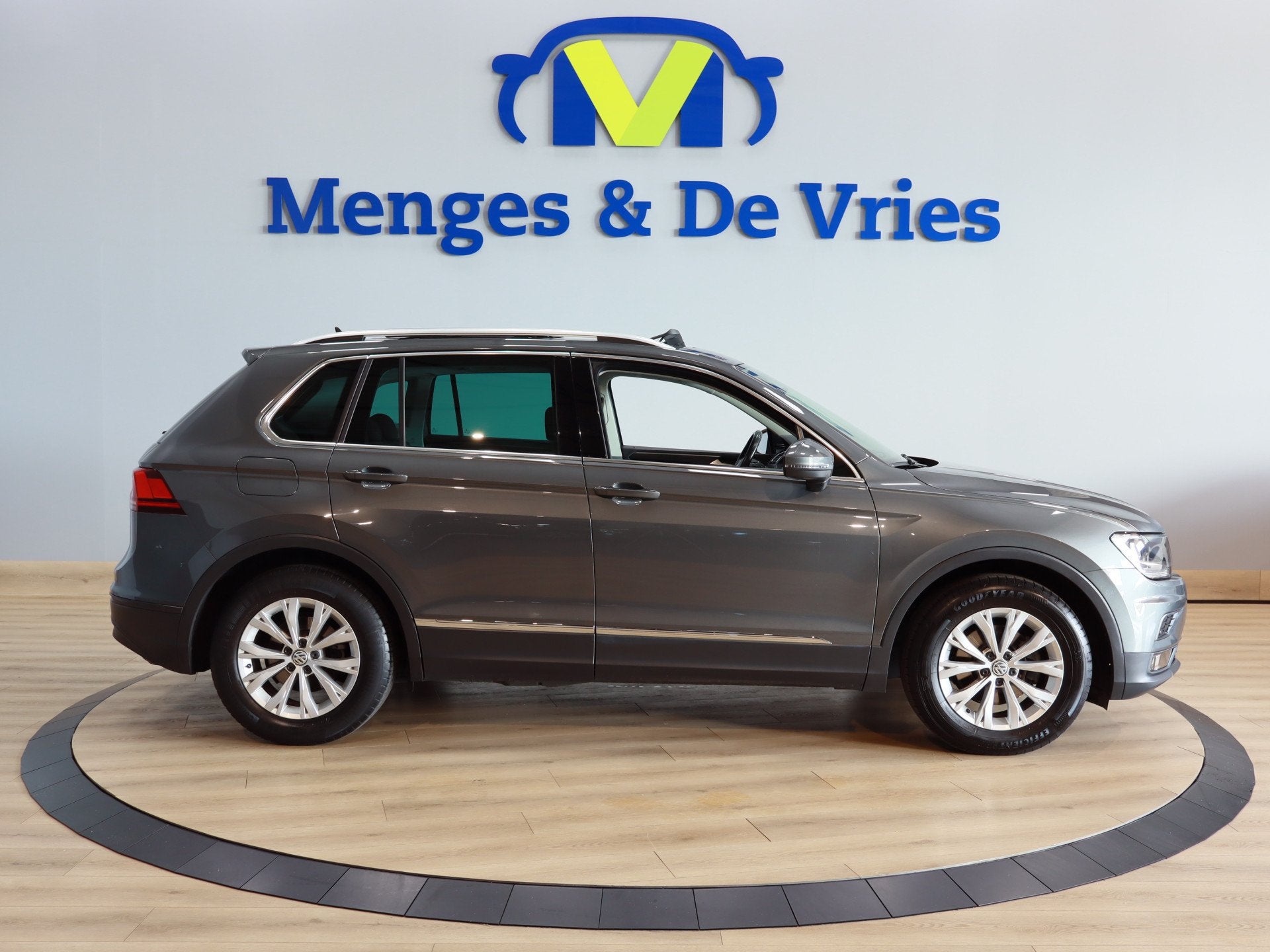 Volkswagen Tiguan 1.5 TSI ACT Comfortline Business Airco ECC, Auto's, 12 maanden, Alcantara, Origineel Nederlands, 17 km/l