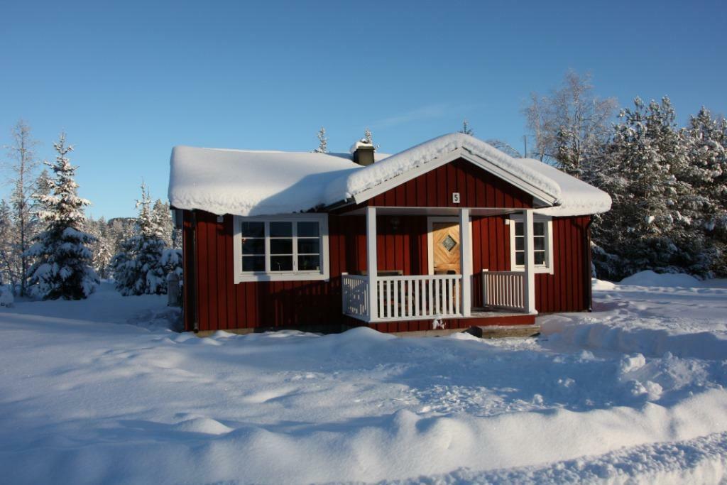 Gezellig vakantiehuisje in Ambjörby, Värmland, 2 slaapkamers, Open haard, Landelijk, Chalet, Bungalow of Caravan