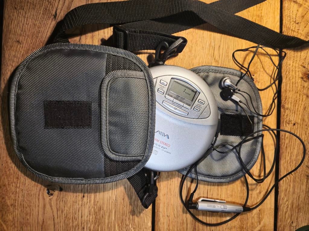 Aiwa XP-ER800R CD/MP3 Speler met Radio - Zo goed als Nieuw, Ophalen of Verzenden, Discman