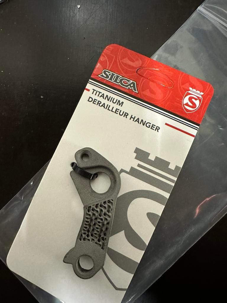 Silca 3D-Printed Titanium Derailleur Hanger (Factor), Silca, Nieuw, Ophalen of Verzenden, Derailleur of Ketting