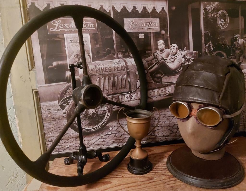 Oude automobilia leren cap ,bril,hoofd ,decoratief, Ophalen of Verzenden