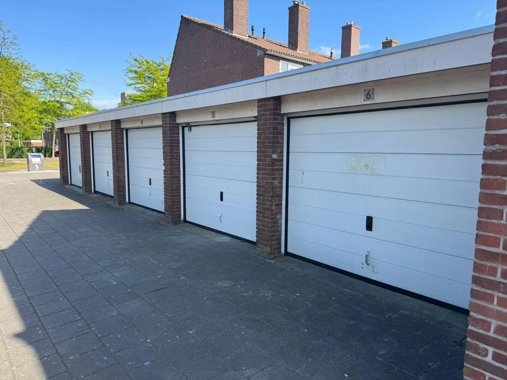 Te Huur Garagebox in de Wierdestraat, Amsterdam