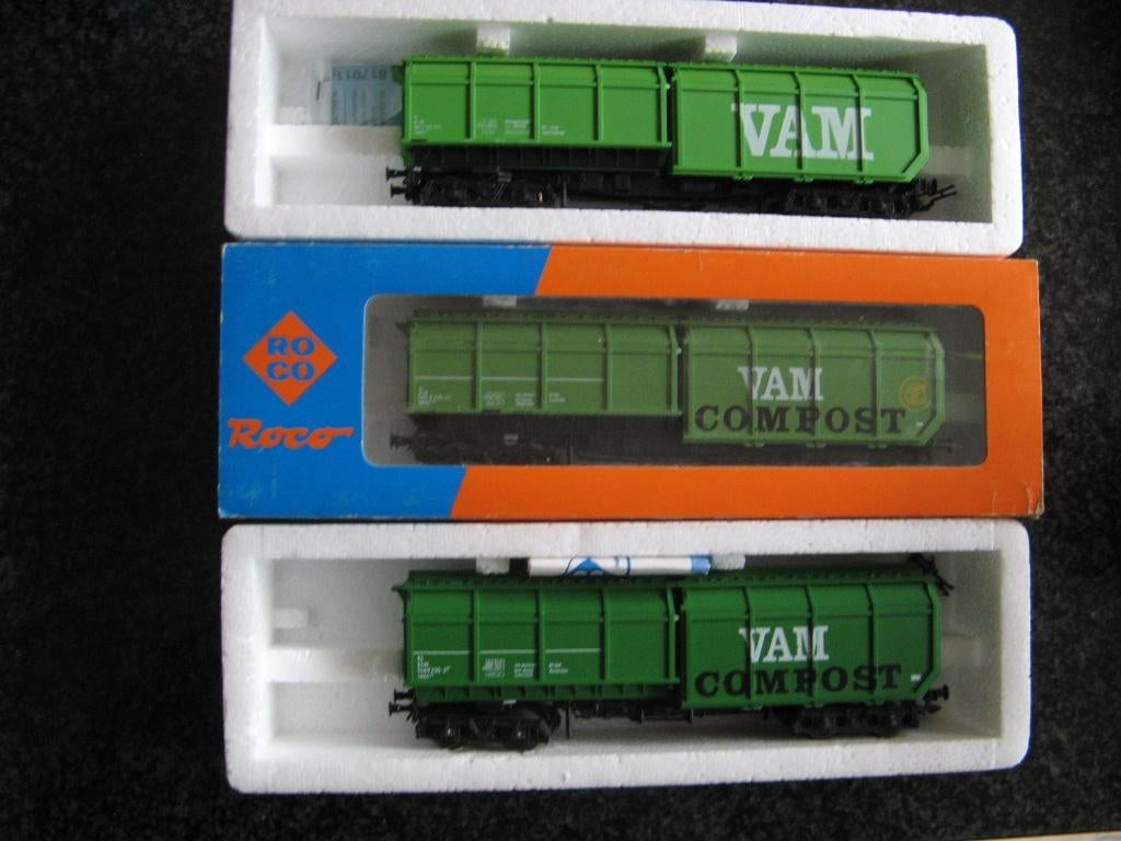 Drietal groene VAM-wagons in verschillende uitvoeringen, Treinset, Gelijkstroom, Ophalen of Verzenden, Zo goed als nieuw