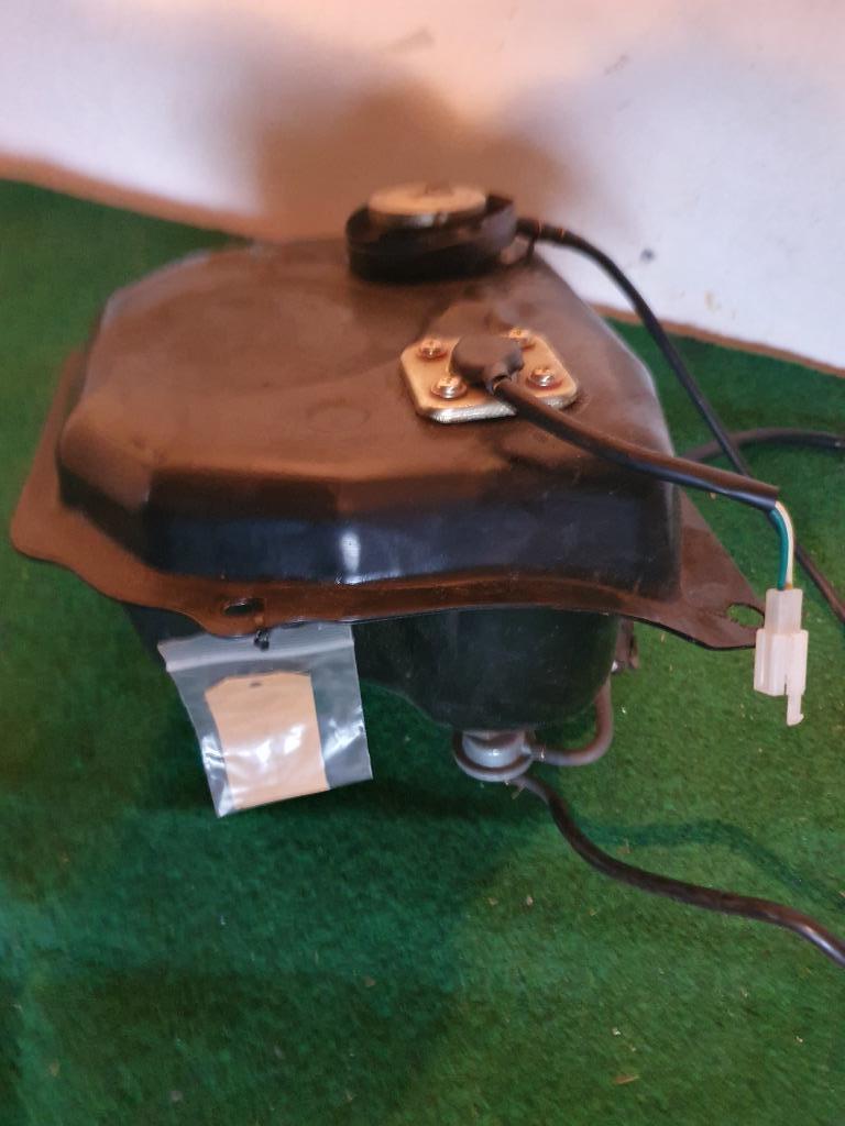 NIEUWSTAAT Benzinetank SYM Fiddle 3 50 origineel Fuel Tank, Tank, SYM, Sym, Ophalen of Verzenden