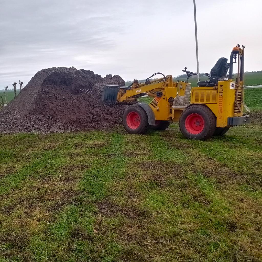 HUREN: Mini Graver, Mini Trekker, Shovel( 1.400 KG), Kieper, Zakelijke goederen, Agrarisch | Werktuigen, Ophalen of Verzenden
