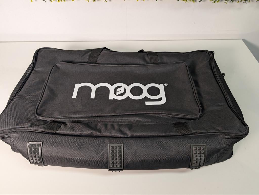TEAB Prosq Moog Softcase - Zo goed als nieuw!, Muziek en Instrumenten, Behuizingen en Koffers, Moog, 92 Fairview Rd, Asheville, NC 28804, USA