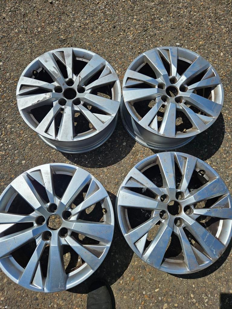 Peugeot 5008 velgen 17 inch ORGINEEL, Ophalen of Verzenden, 17 inch, Zomerbanden, Velg(en)