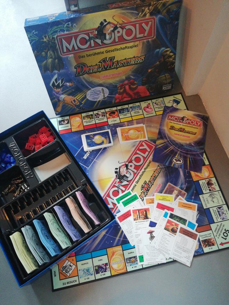 Monopoly Duel Masters, bordspel, Hobby en Vrije tijd, Gezelschapsspellen | Bordspellen, Vijf spelers of meer, Ophalen of Verzenden