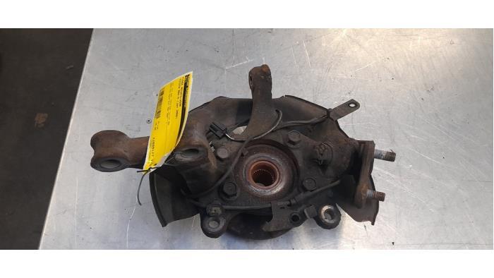 Fusee rechts-voor van een Toyota Rav-4, Auto-onderdelen, Ophanging en Onderstel, Toyota, Gebruikt, 3 maanden garantie, Ophalen of Verzenden