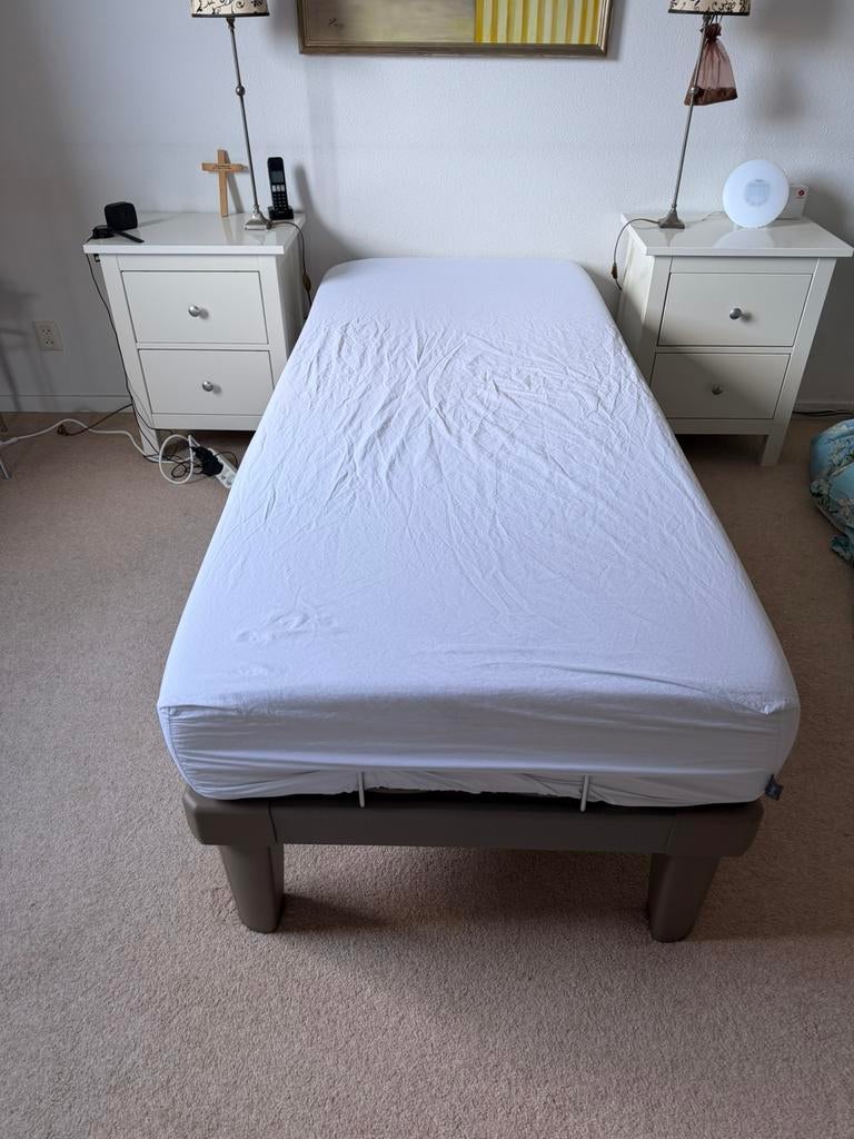 Electrisch bed, Huis en Inrichting, Slaapkamer | Boxsprings, Ophalen, Gebruikt, 90 cm, Eenpersoons