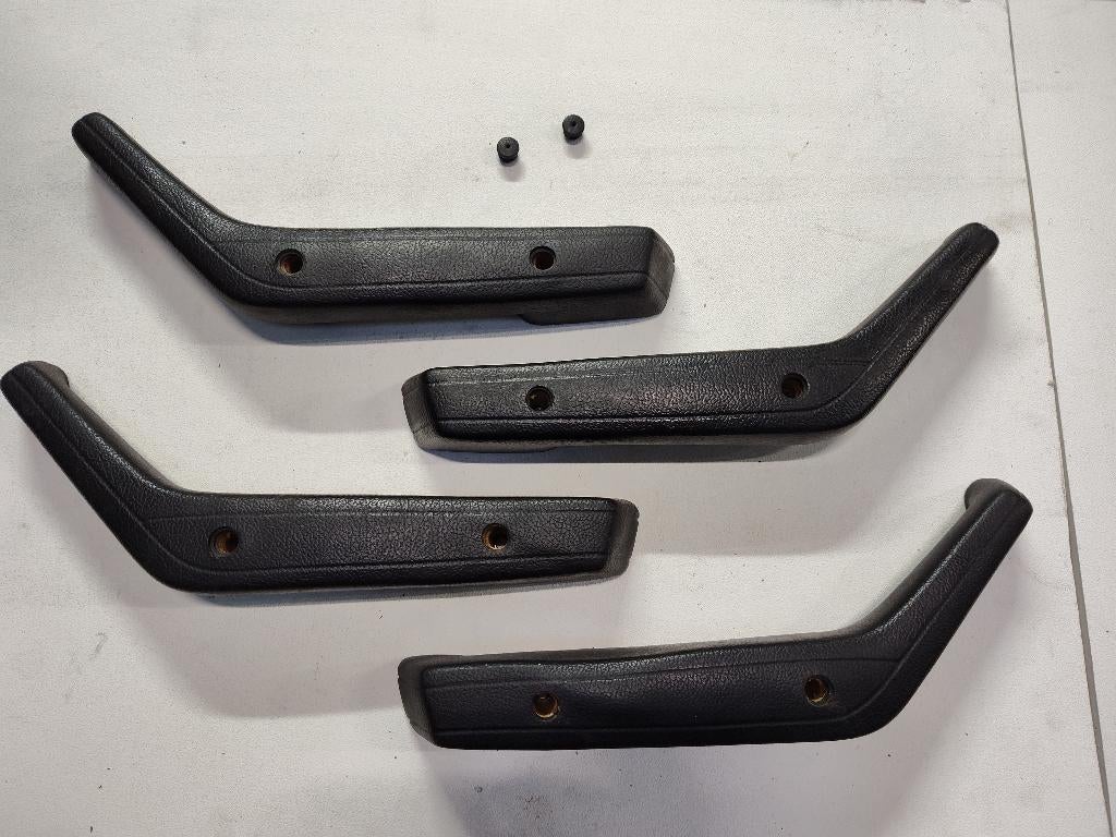 Volvo armsteunen 140 /240 serie, Ophalen of Verzenden, Gebruikt, Volvo