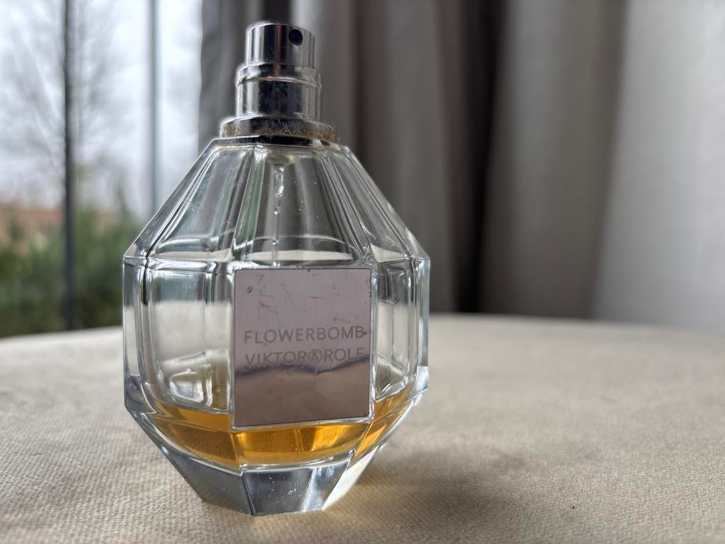 Victor & Rolf Flowerbomb Parfum, Sieraden, Tassen en Uiterlijk, Uiterlijk | Parfum, Ophalen of Verzenden, Gebruikt