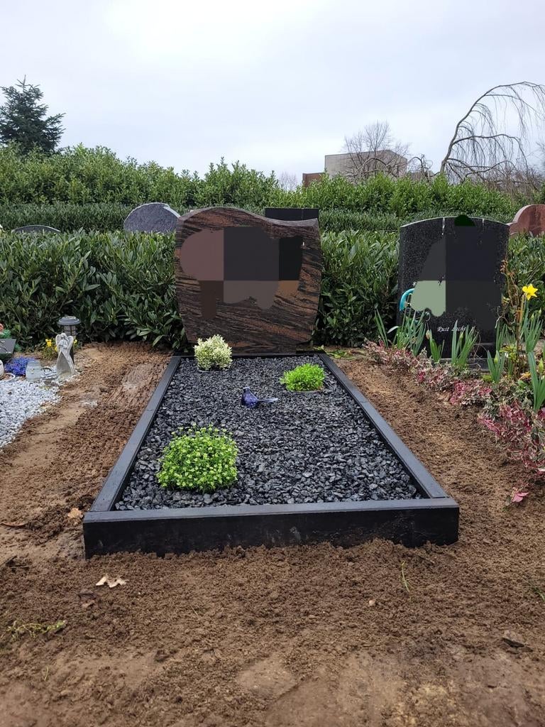 Grafomlijsting met beplanting, Diensten en Vakmensen, Uitvaartverzorging