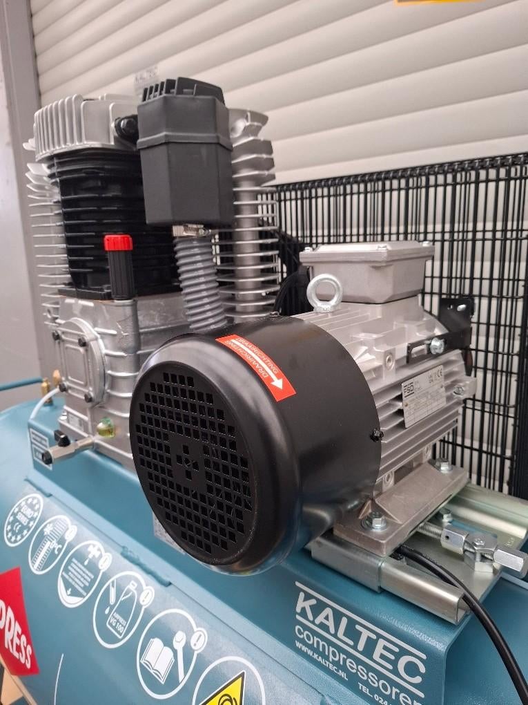 Airpress K300-700 14Bar NIEUW, Doe-het-zelf en Verbouw, Compressors, Ophalen, Nieuw, 400 tot 800 liter/min, 10 bar of meer