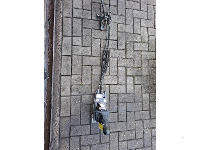 Schakelkabel Versnellingsbak van een Volkswagen Caddy