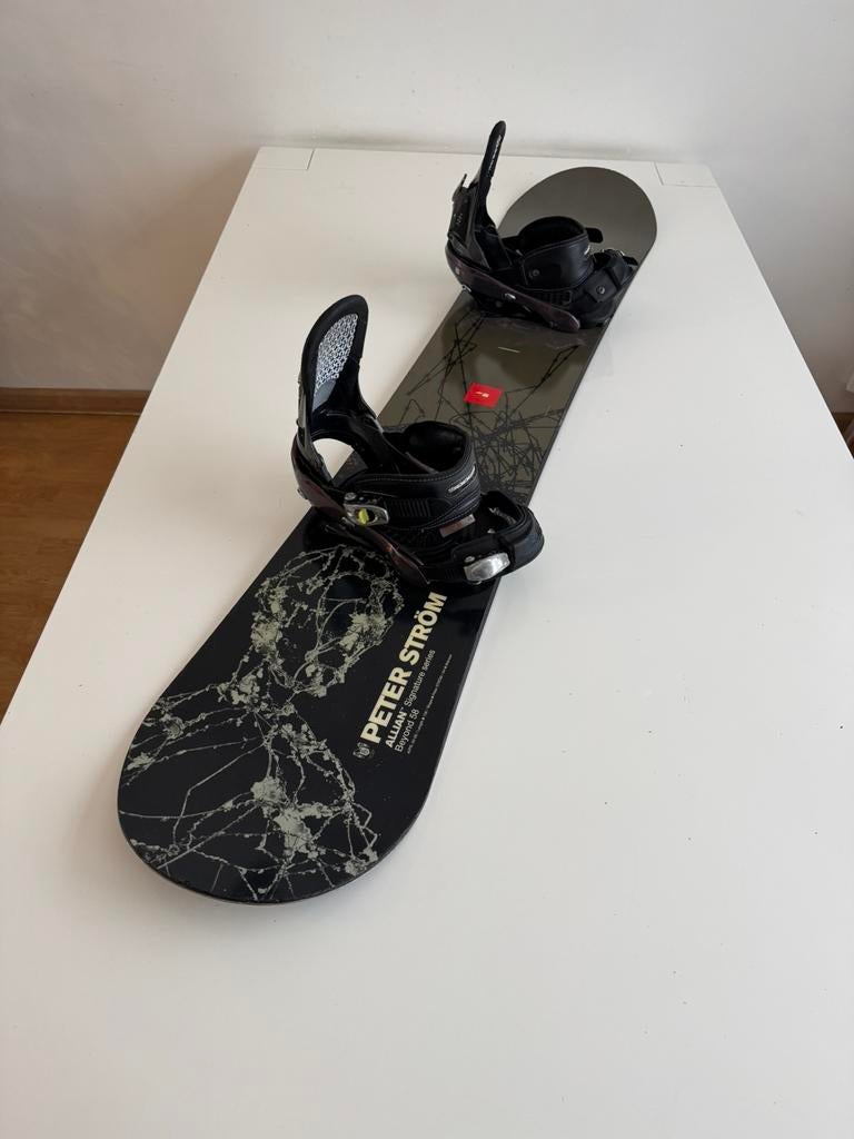 Peter Ström 158 snowboard + Burton P1 carbon fibre bindings, Sport en Fitness, Snowboarden, Ophalen of Verzenden, Zo goed als nieuw