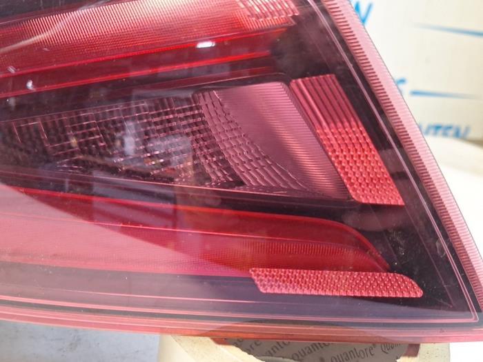 Achterlicht links van een Alfa Romeo Giulia, Gebruikt, -, Verzenden, -