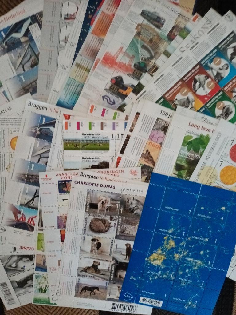 Velletjes van 10 x tarief 1 frankeergeldig ---> Kijk !, Postzegels en Munten, Postzegels | Nederland, Verzenden, Na 1940, Postfris