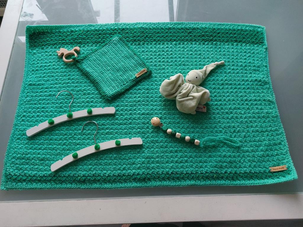 Zelfgehaakte babydekentje set mintgroen, Ophalen of Verzenden, Nieuw, 100 cm of meer, Deken