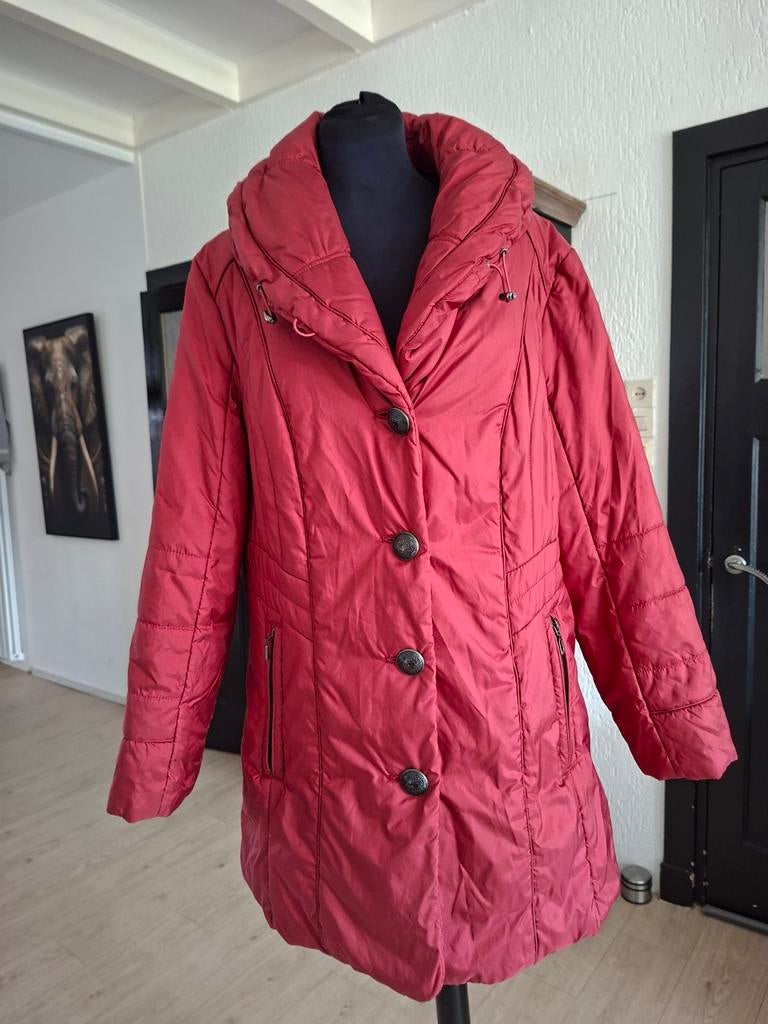 Wega Fashion Winterjas - Maat 44 - Prachtige Kleur, Kleding | Dames, Jassen | Winter, Maat 42/44 (L), Zo goed als nieuw, Rood