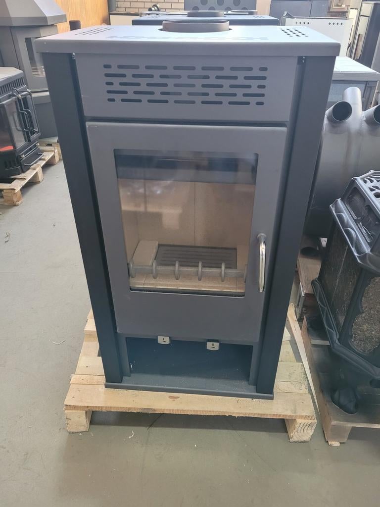 Nieuwe houtkachel vanaf €600,00, Ophalen of Verzenden, Vrijstaand, Hout, Nieuw