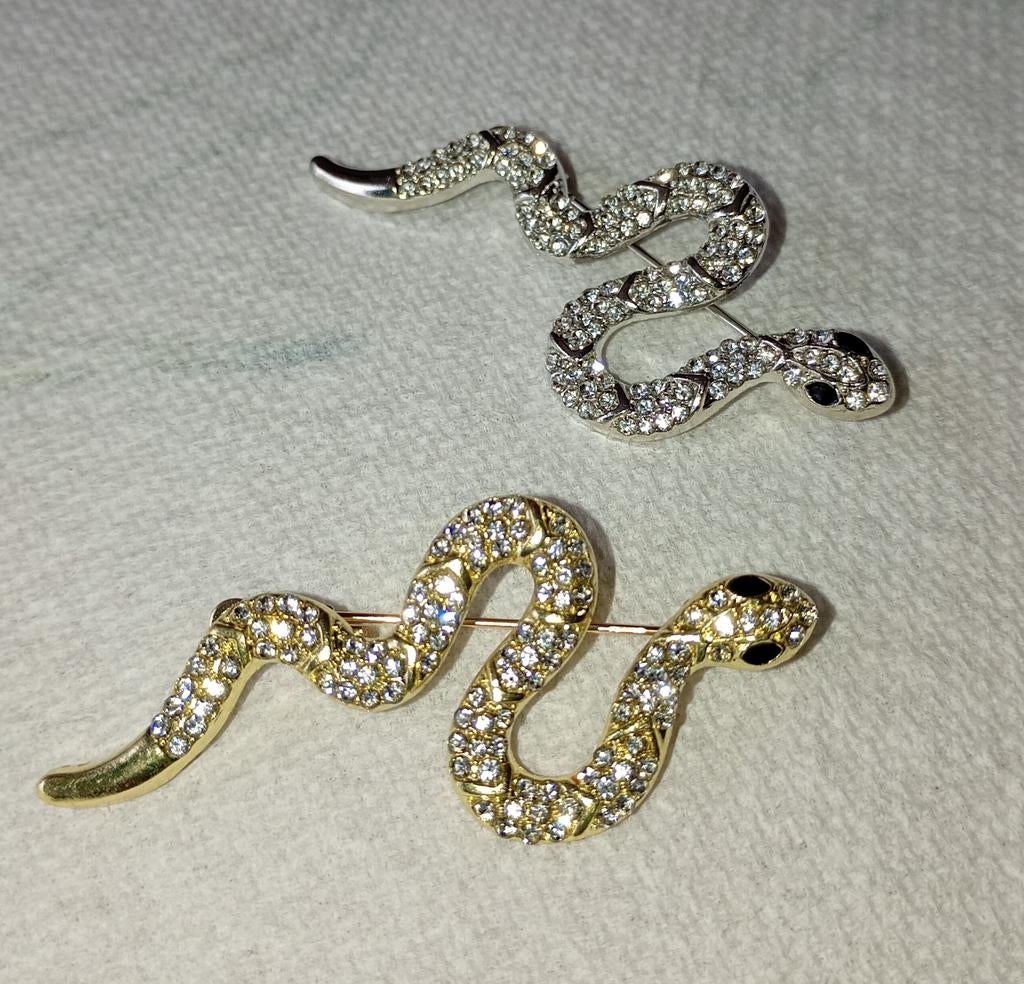 Slangen Broche van metaal, Goud of Zilver kleur met Strass., Sieraden, Tassen en Uiterlijk, Broches, Overige materialen, 4 tot 7 cm