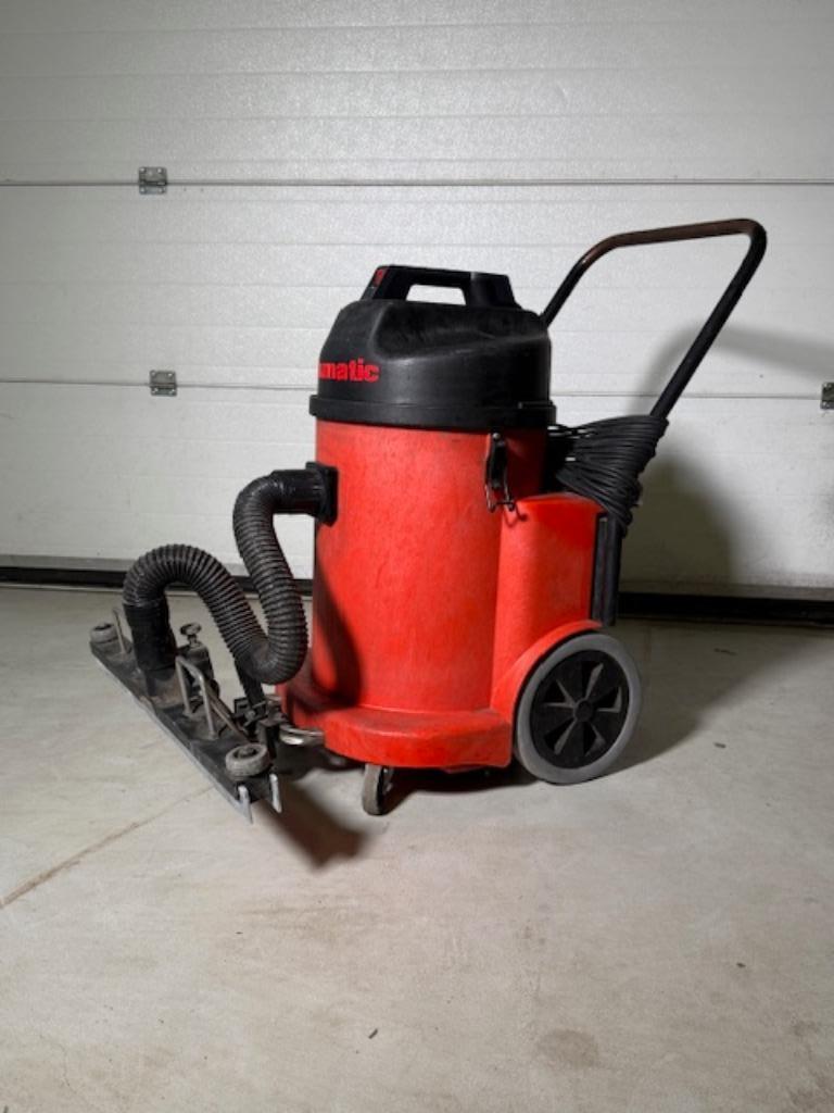 Numatic NVD900 nat en droogzuiger 2200W max, Ophalen, Zo goed als nieuw