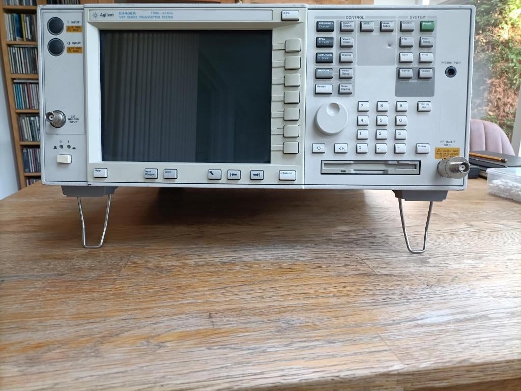 Agilent E4406A VSA Transmitter Tester 7MHz-4GHz, Doe-het-zelf en Verbouw, Meetapparatuur, Ophalen, Gebruikt, Overige meters