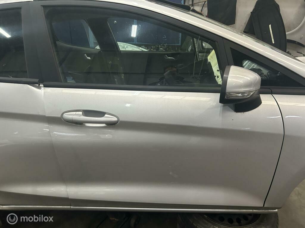 Voordeur rechts Ford Fiesta VIII ('18-'22), Gebruikt, Ford, Deur, Ophalen of Verzenden
