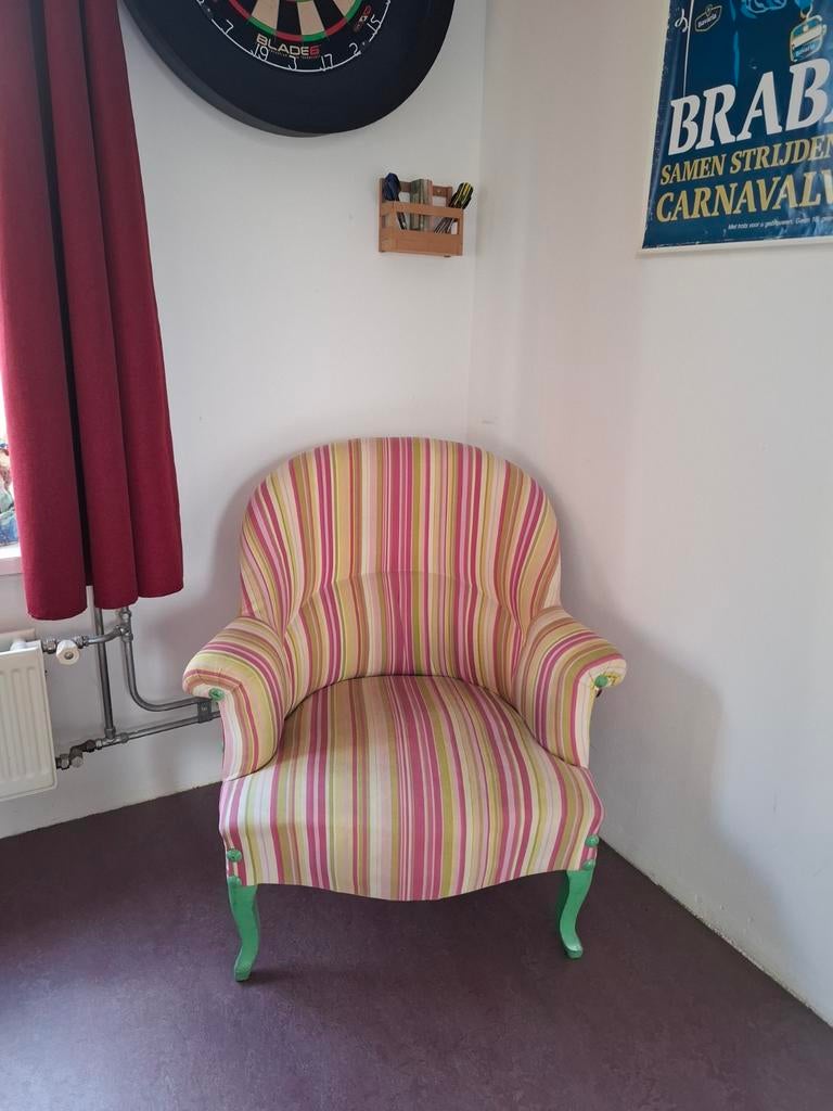 Charmante petit fauteuil crapaud, Huis en Inrichting, Fauteuils, Gebruikt, Hout, Stof, Minder dan 50 cm, Minder dan 75 cm, Ophalen