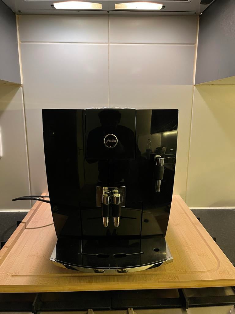 Jura Koffiemachine - Weinig Gebruikt, Witgoed en Apparatuur, Koffiezetapparaten, Afneembaar waterreservoir, Koffiemachine, Zo goed als nieuw