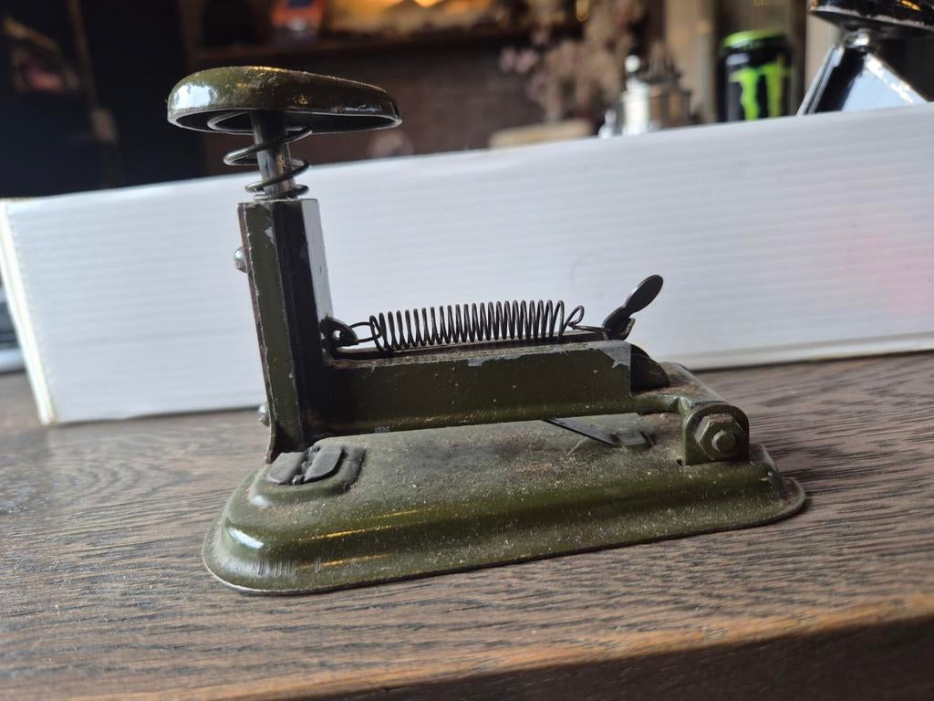 Vintage Bureau Accessoire - Perforator, Antiek en Kunst, Ophalen of Verzenden