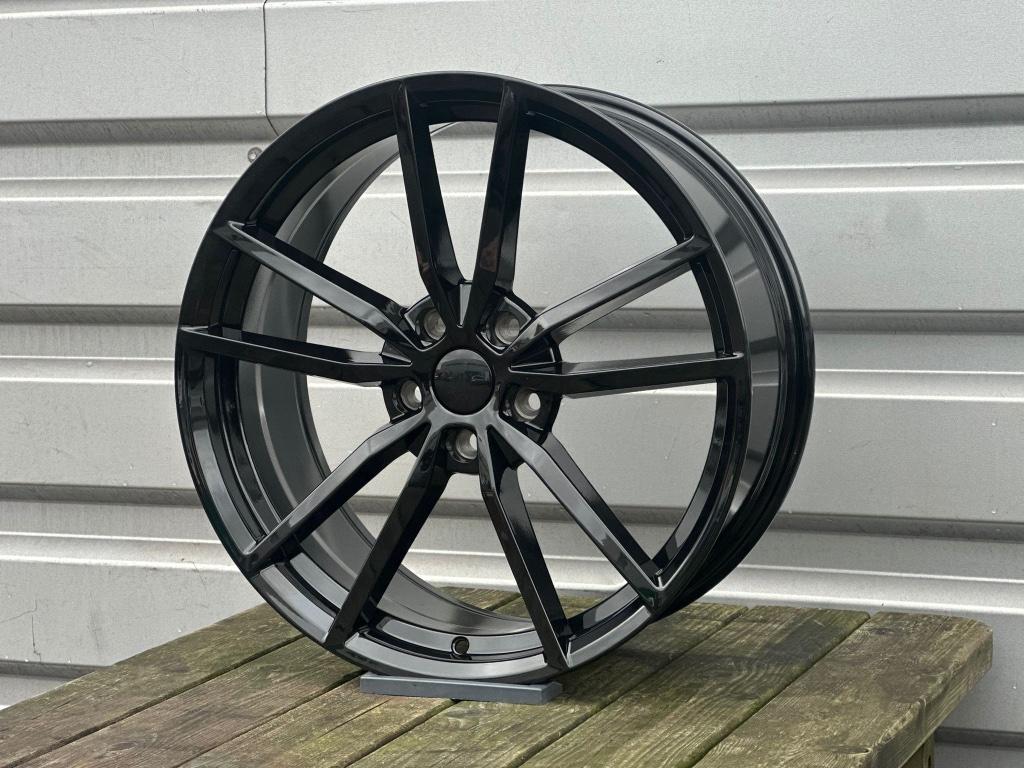 18" 19" VOLKSWAGEN PRETORIA R Look Sportvelgen Fits GOLF 7 8, 19 inch, 2525LV, Velg(en), Nieuw