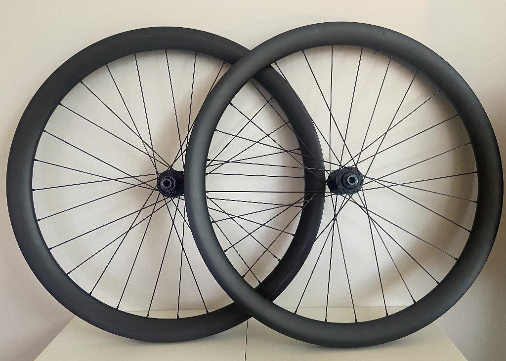 Handgespaakte Carbon GRAVEL wielset, custom made., Fietsen en Brommers, Fietsonderdelen, Ophalen of Verzenden, Nieuw, Wiel, Dt swiss