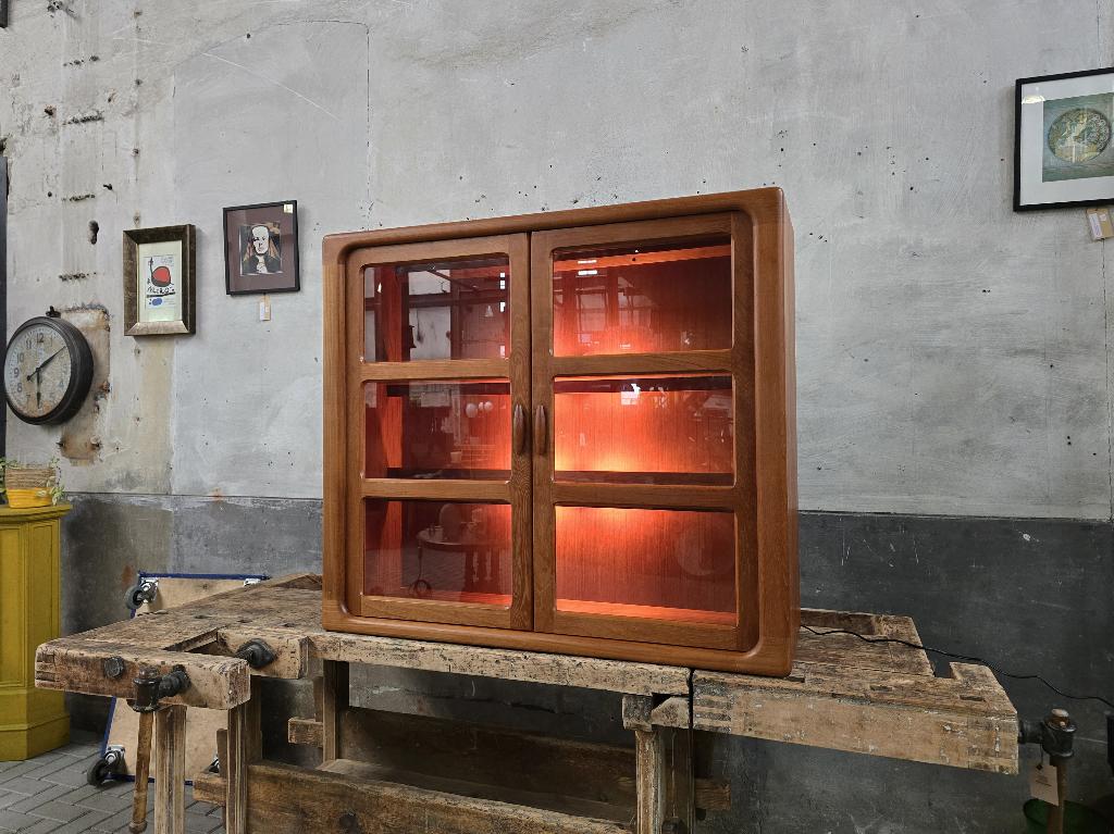 Dyrlund Deens '80 Design Hang Vitrine Kast Teak Hangvitrine, Grenenhout, 100 tot 150 cm, 100 tot 150 cm, Ophalen of Verzenden