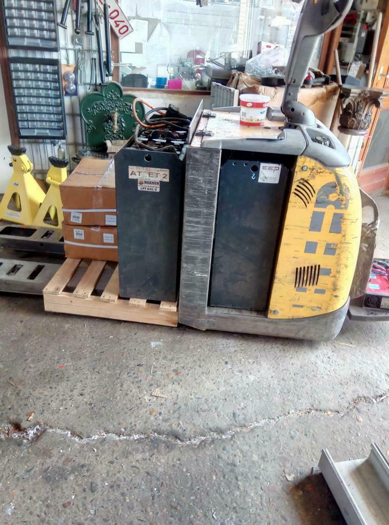 Elektrische pompwagen Clenny 0626604113 / 0651376539, Doe-het-zelf en Verbouw, Palletwagens en Pompwagens, Ophalen, Gebruikt