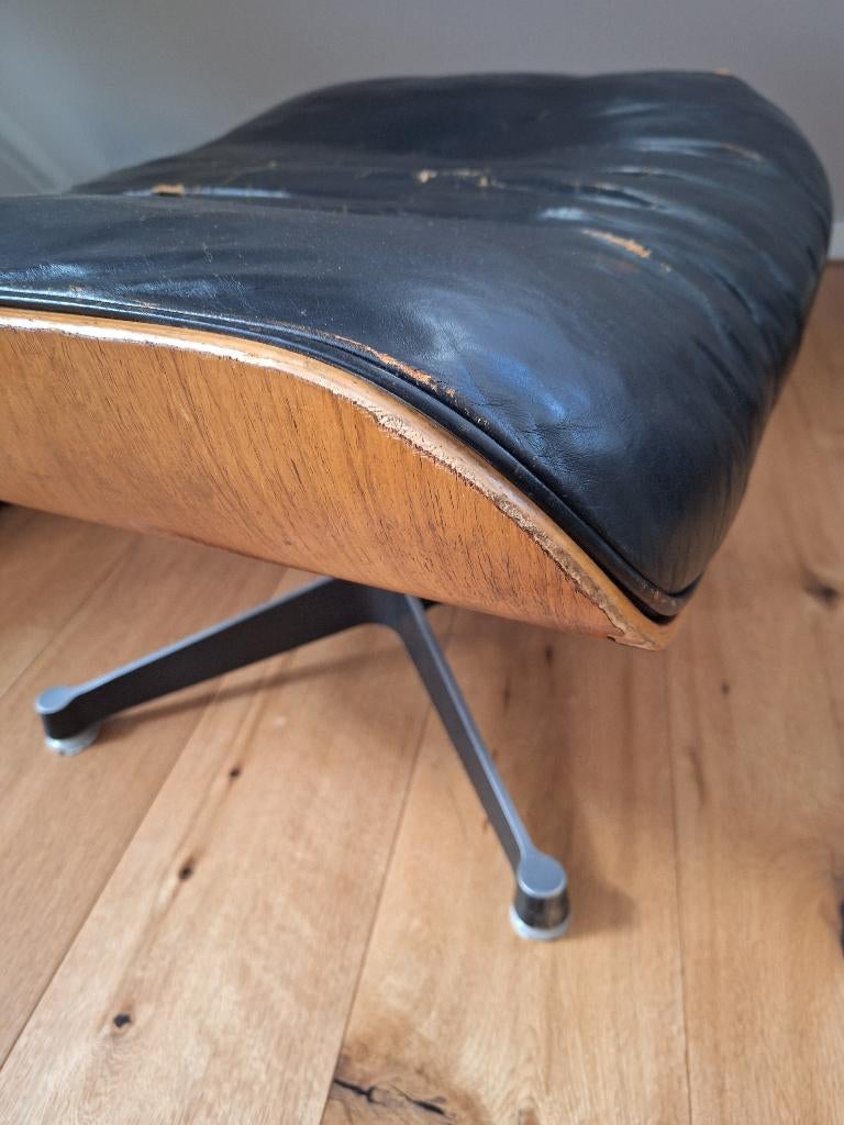 Eames hocker (authentiek!) | Ottoman, Huis en Inrichting, Banken | Voetenbanken en Poefen, Ophalen, Gebruikt, Vierkant, Leer